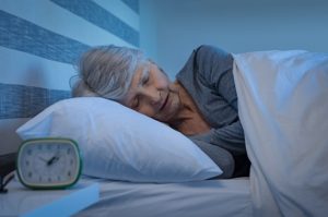 La importància d’un bon descans per a aconseguir un envelliment saludable