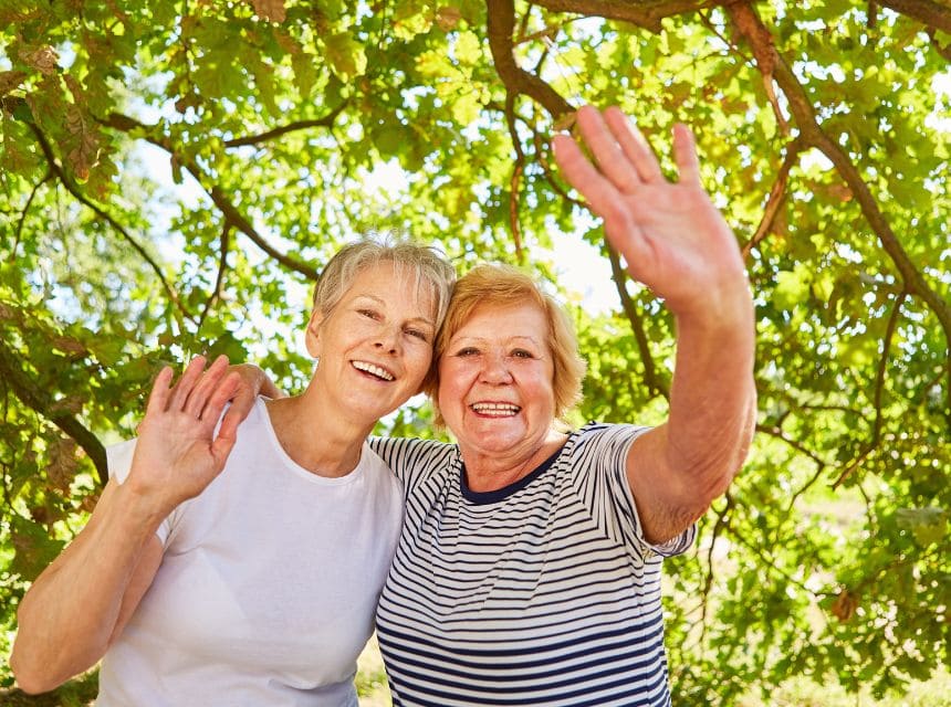 La cura de persones grans a l’estiu: vacances amb gent gran