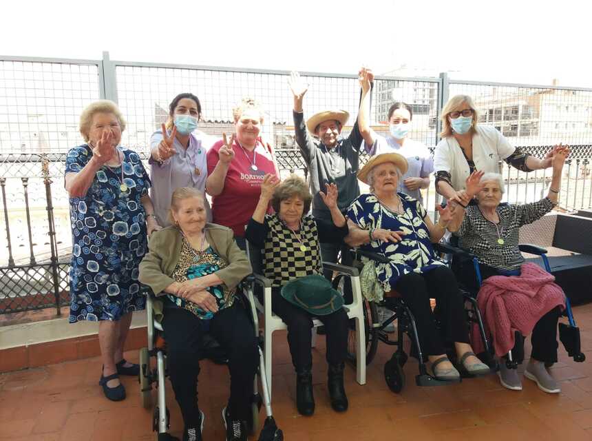 La Creueta 32 aniversario actividades gente mayor, La Creueta organiza actividades para las personas mayores para celebrar su 32 aniversario